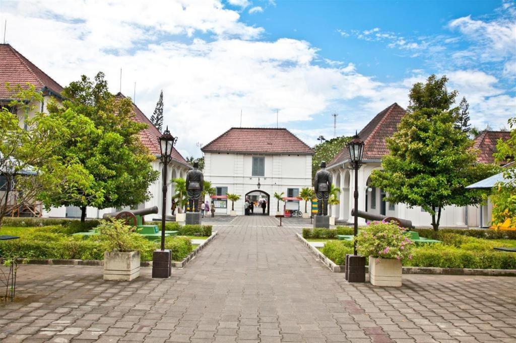 Happy Family Hotel Yogyakarta Dış mekan fotoğraf